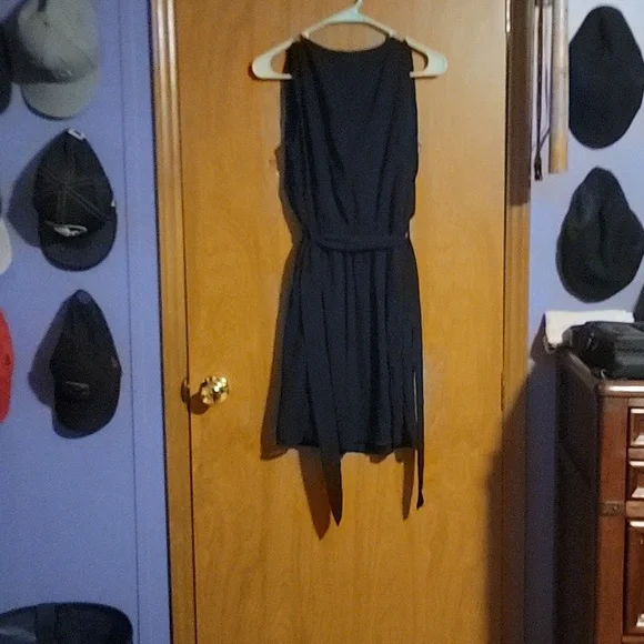 Blue mini dress with pearl beading - Picture 2 of 3